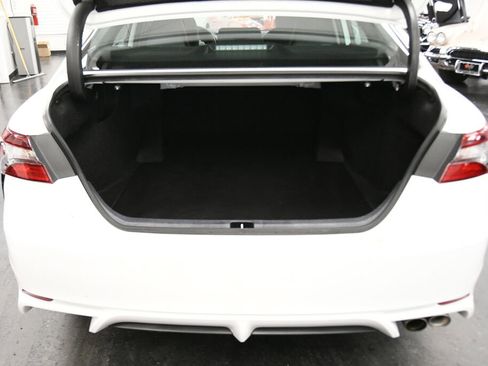 Used 2024 Toyota Camry SE image 21