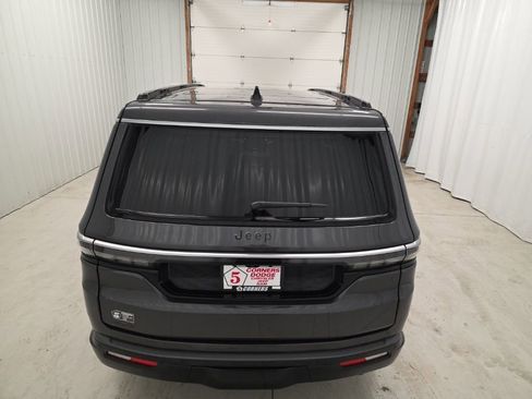 New 2026 Jeep Grand Wagoneer 4WD w/ Premium Group I image 5