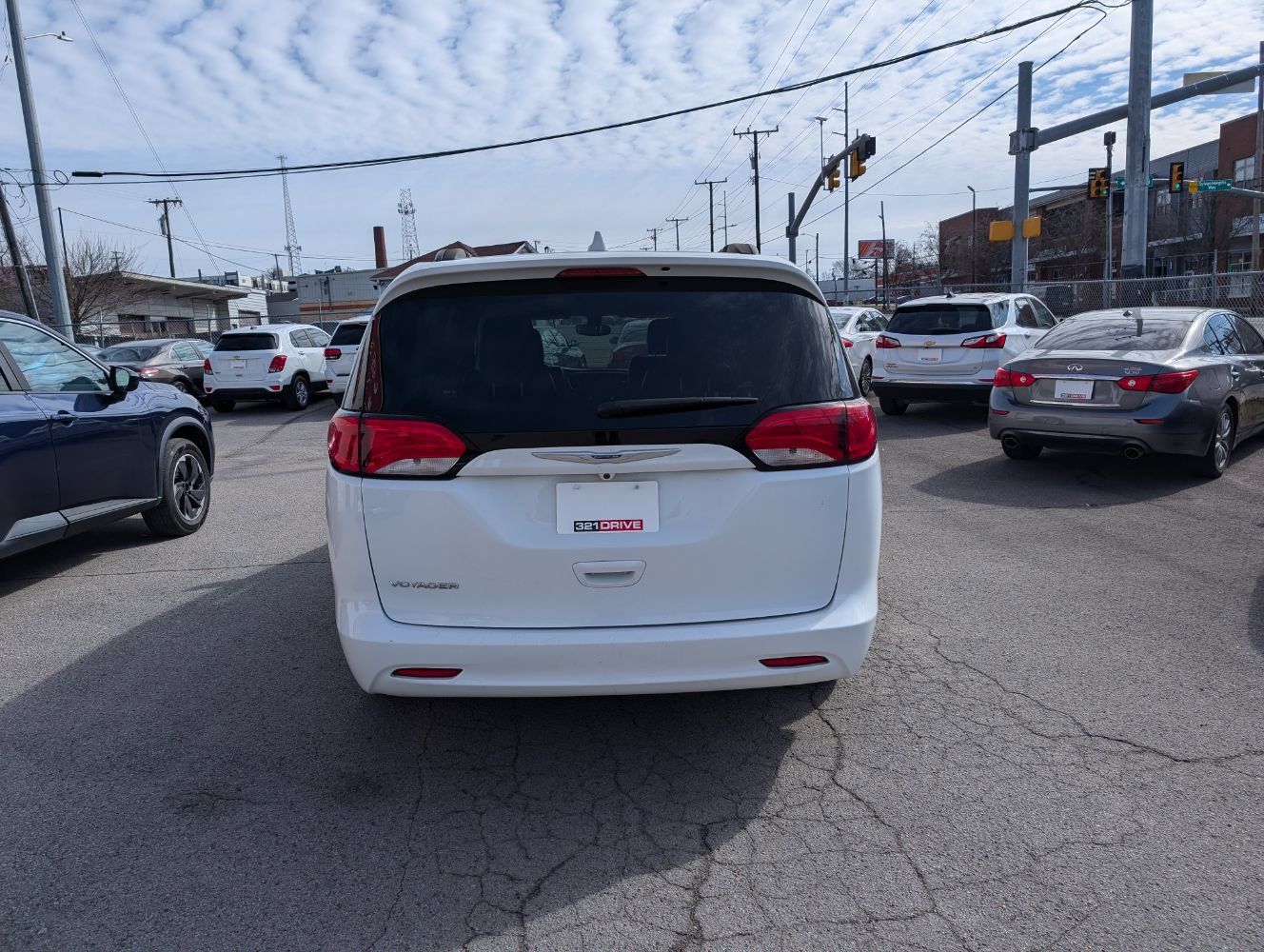 Used 2020 Chrysler Voyager Lxi FWD image 7