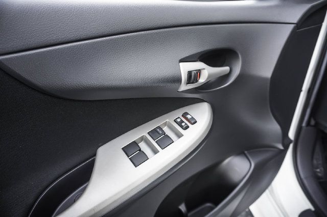 Used 2013 Toyota Corolla S FWD image 13
