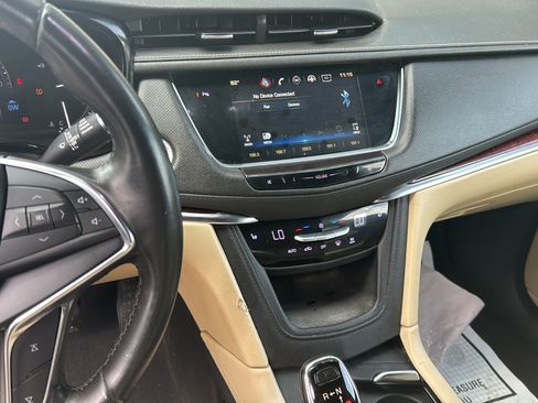 Used 2019 Cadillac XT5 Luxury AWD/4WD image 11