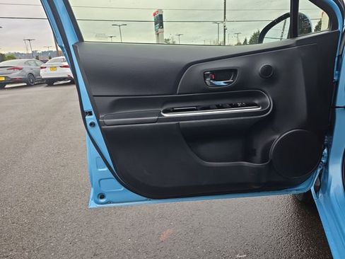 Used 2015 Toyota Prius C Two image 15