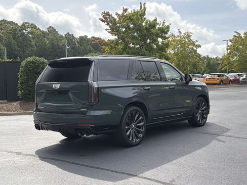 Used 2026 Cadillac Escalade V AWD/4WD image 3