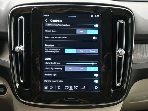 Used 2023 Volvo XC40 B5 Plus w/ Climate Package image 18