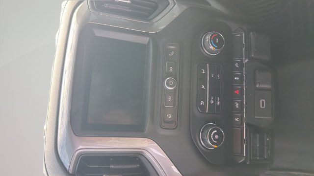 Used 2020 Chevrolet Silverado 1500 Custom w/ Custom Value Package AWD/4WD image 10