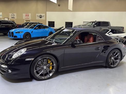 Used 2011 Porsche 911 Turbo S AWD/4WD image 32