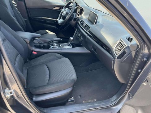 Used 2016 MAZDA MAZDA3 i Sport w/ Preferred Equipment Package FWD image 4