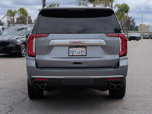 Used 2022 GMC Yukon XL Denali image 9