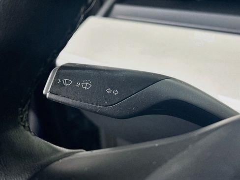 Used 2020 Tesla Model 3 Standard Range Plus RWD image 16