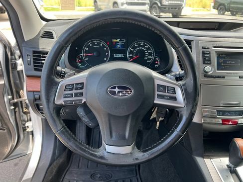 Used 2013 Subaru Outback 2.5i Limited w/ Moonroof Pkg AWD/4WD image 35