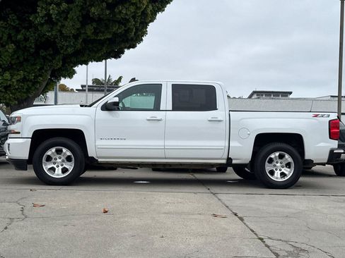 Used 2018 Chevrolet Silverado 1500 LT w/ All Star Edition AWD/4WD image 9