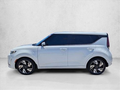 Used 2023 Kia Soul GT-Line w/ GT-Line Technology Package FWD image 9