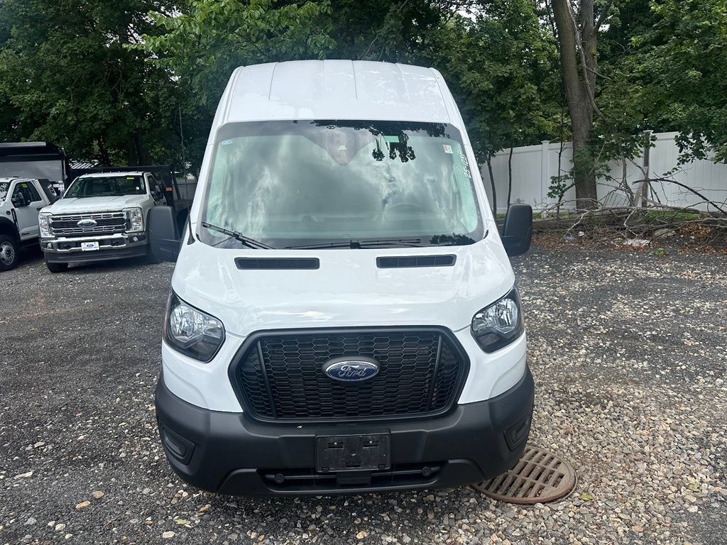 Used 2025 Ford Transit 250 148 High Roof RWD image 2