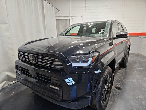 New 2026 Toyota 4Runner 4WD image 3