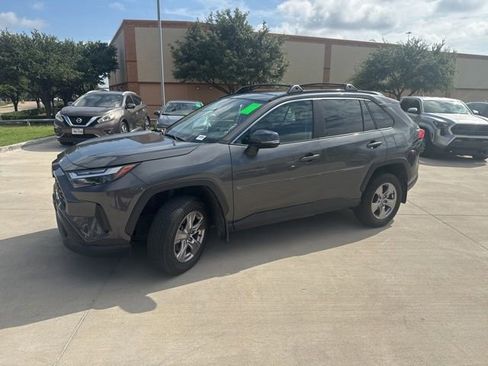 Used 2024 Toyota RAV4 XLE w/ Convenience Package FWD image 7