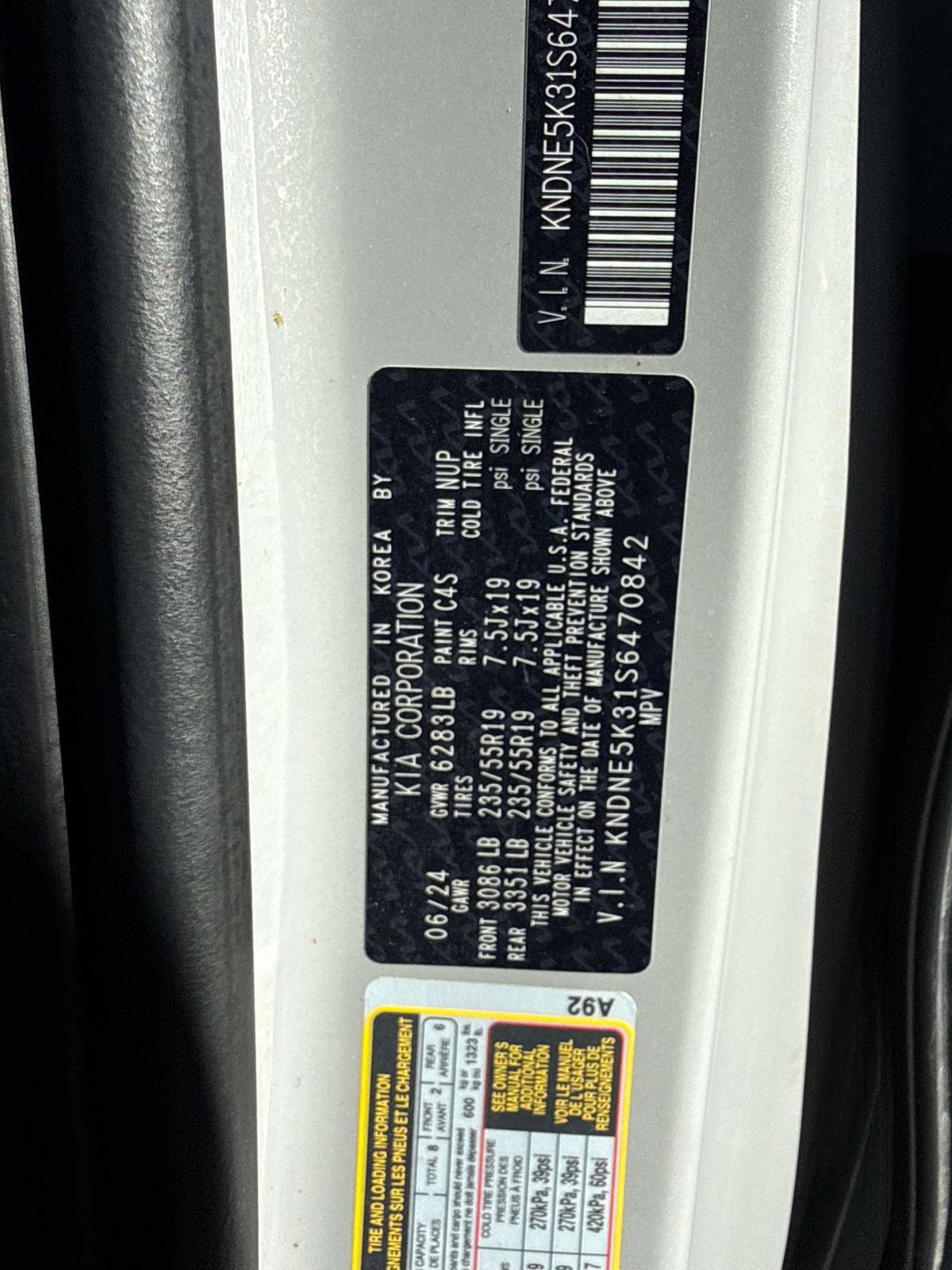 Used 2025 Kia Carnival SX w/ SX Dark Edition Package FWD image 29