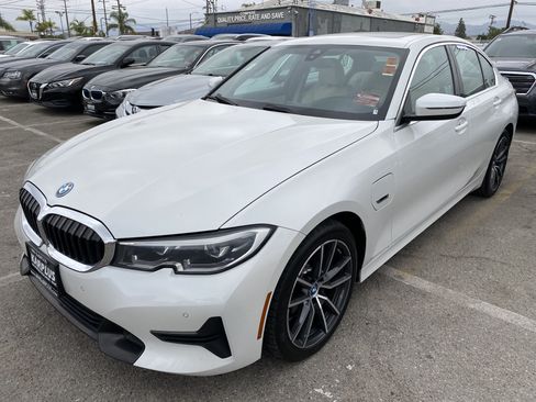 Used 2022 BMW 330e w/ Driving Assistance Package RWD image 2