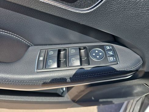 Used 2015 Mercedes-Benz E 250 BlueTEC Sedan image 27