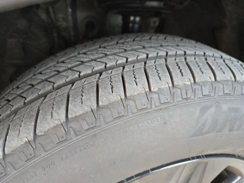 Used 2024 Toyota Highlander XLE image 27