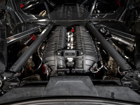 Used 2024 Chevrolet Corvette Z06 RWD image 33