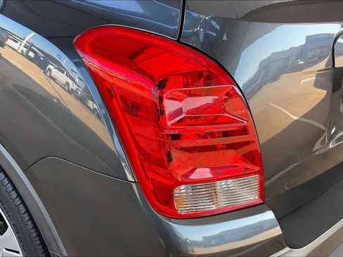 Used 2016 Chevrolet Trax LS FWD image 27