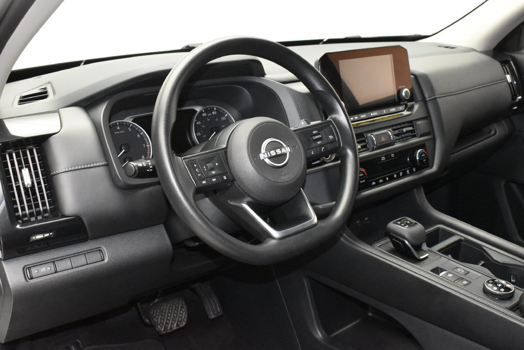 Used 2024 Nissan Pathfinder S AWD/4WD image 13