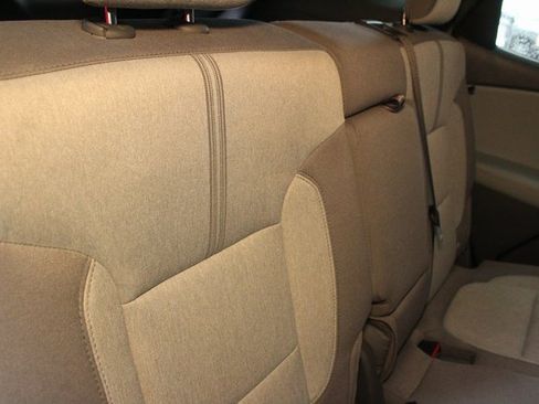 Used 2019 Chevrolet Blazer LT image 14