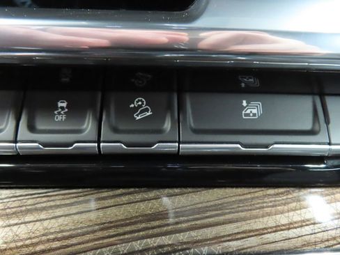 Used 2024 Chevrolet Silverado 1500 RST AWD/4WD image 60