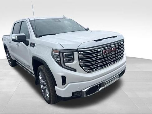 Used 2022 GMC Sierra 1500 Denali w/ Denali Reserve Package AWD/4WD image 5