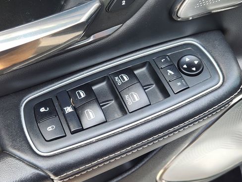 Used 2021 RAM 1500 Limited w/ Night Edition image 18