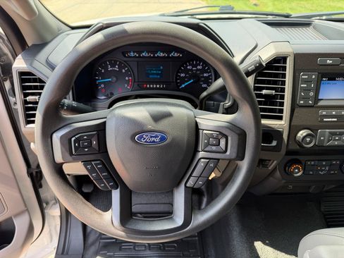 Used 2022 Ford F250 XL w/ Power Equipment Group RWD image 22