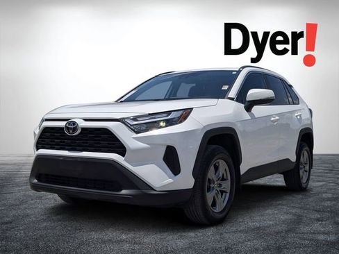 Used 2024 Toyota RAV4 XLE w/ Convenience Package FWD image 8