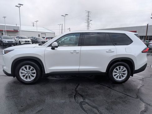 Certified 2024 Toyota Grand Highlander XLE image 4