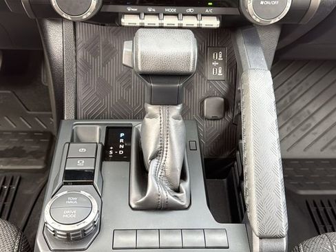 Used 2025 Toyota 4Runner SR5 image 25