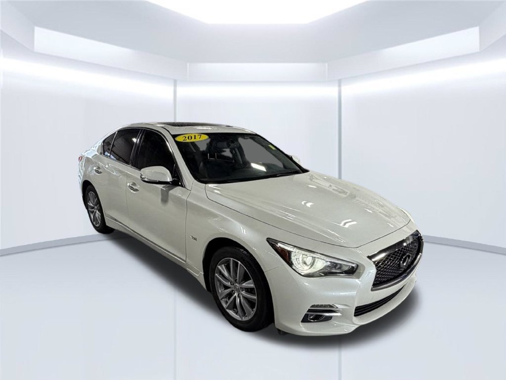 Used 2017 INFINITI Q50 Premium w/ 2.0T Premium Plus Package RWD image 9