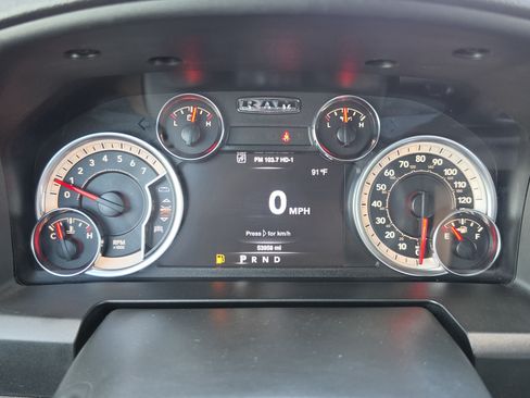 Used 2022 RAM 1500 Classic SLT w/ Electronics Group AWD/4WD image 18