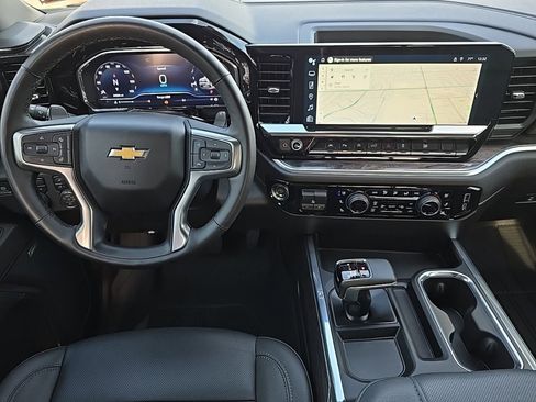 Certified 2025 Chevrolet Silverado 1500 LTZ w/ Technology Package image 34