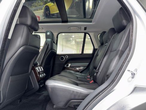 Used 2016 Land Rover Range Rover HSE image 12
