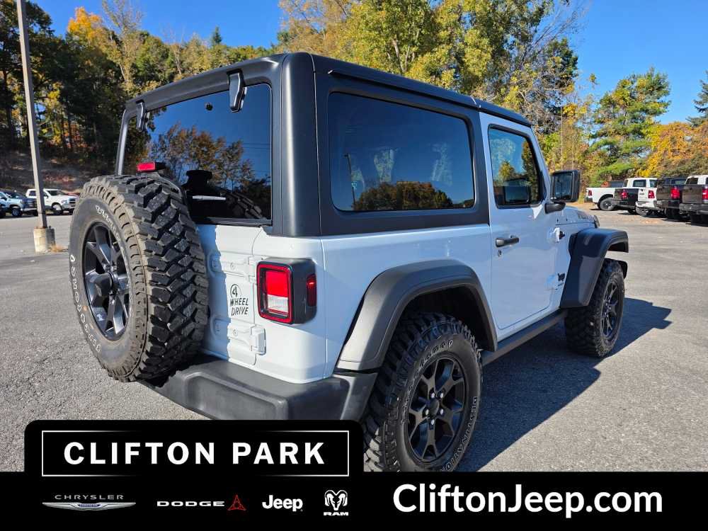 Used 2022 Jeep Wrangler Sport AWD/4WD image 4