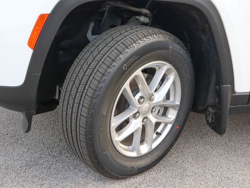 New 2026 Jeep Grand Cherokee Laredo X AWD/4WD image 12