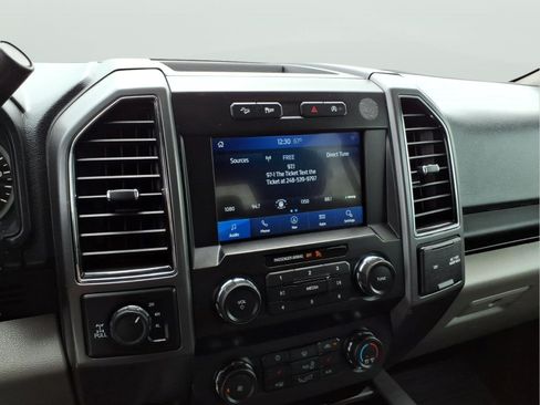 Used 2020 Ford F150 XLT w/ Equipment Group 302A Luxury AWD/4WD image 17