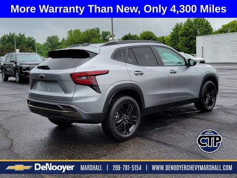 Used 2025 Chevrolet Trax ACTIV FWD image 3