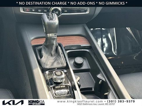 Used 2021 Volvo S60 T5 Momentum FWD image 7
