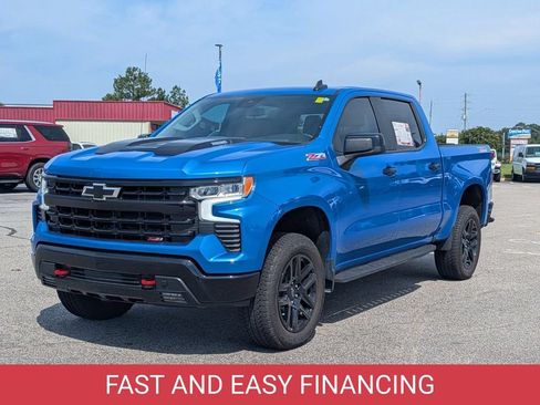 Used 2025 Chevrolet Silverado 1500 LT Trail Boss w/ Convenience Package II AWD/4WD image 6