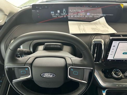 New 2025 Ford Expedition Platinum w/ Driver's Package image 43