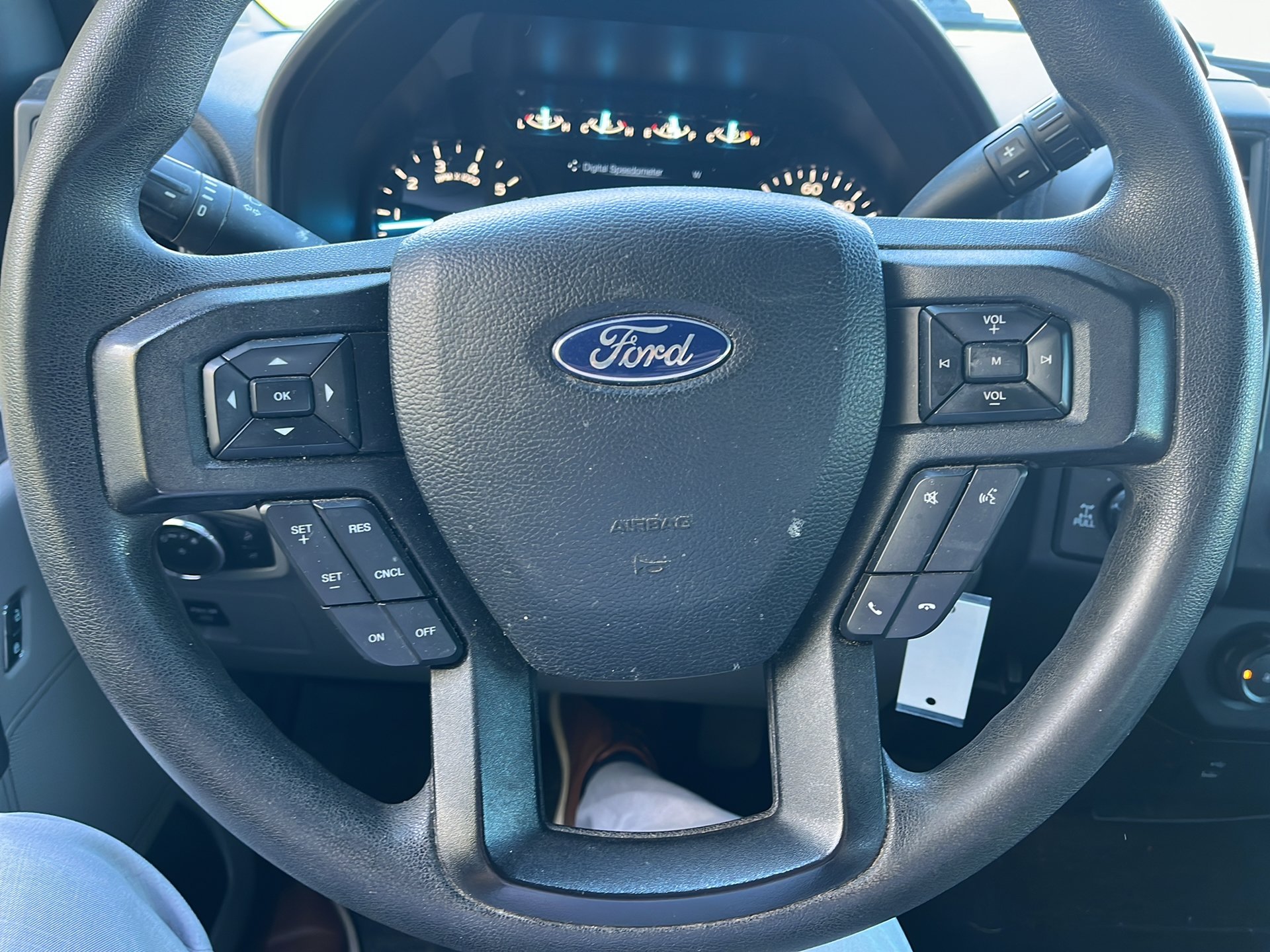Used 2020 Ford F150 XL w/ Equipment Group 101A Mid AWD/4WD image 16