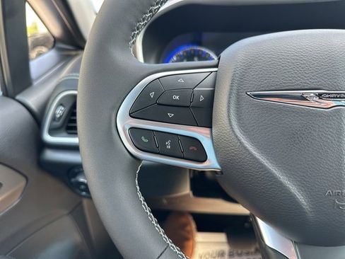 New 2026 Chrysler Pacifica Select image 25