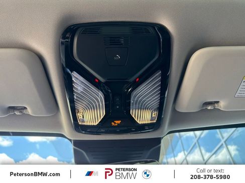 Used 2025 BMW X7 xDrive40i AWD/4WD image 36