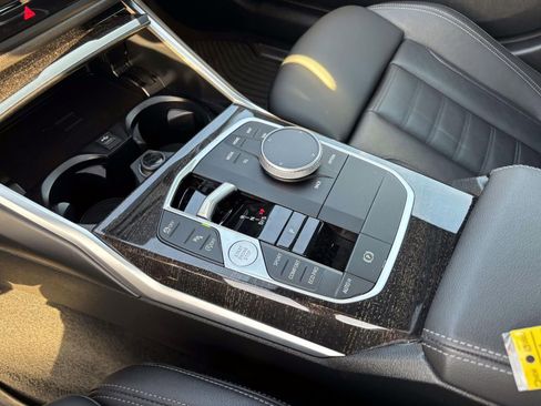 Used 2023 BMW 330i xDrive Sedan w/ Premium Package image 23