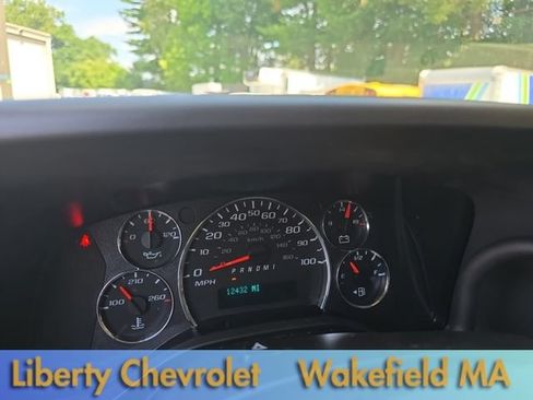 Used 2025 GMC Savana 2500 w/ Driver Convenience Package RWD image 17